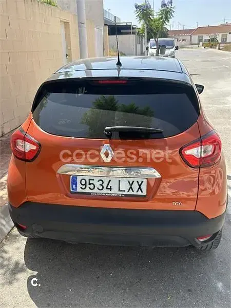 Usado Renault Captur Zen 120 CV (88 kW) 2016 Naranja SUV