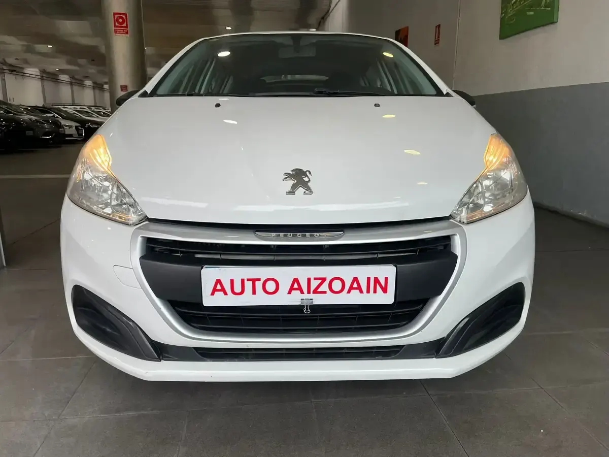 Usado Peugeot 208 Business-Line 75 CV (55 kW) 2016 Blanco Utilitario