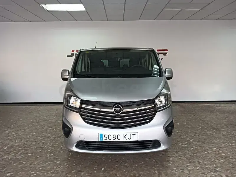 Usado Opel Vivaro 120 CV (88 kW) 2018 Gris / plata Monovolumen