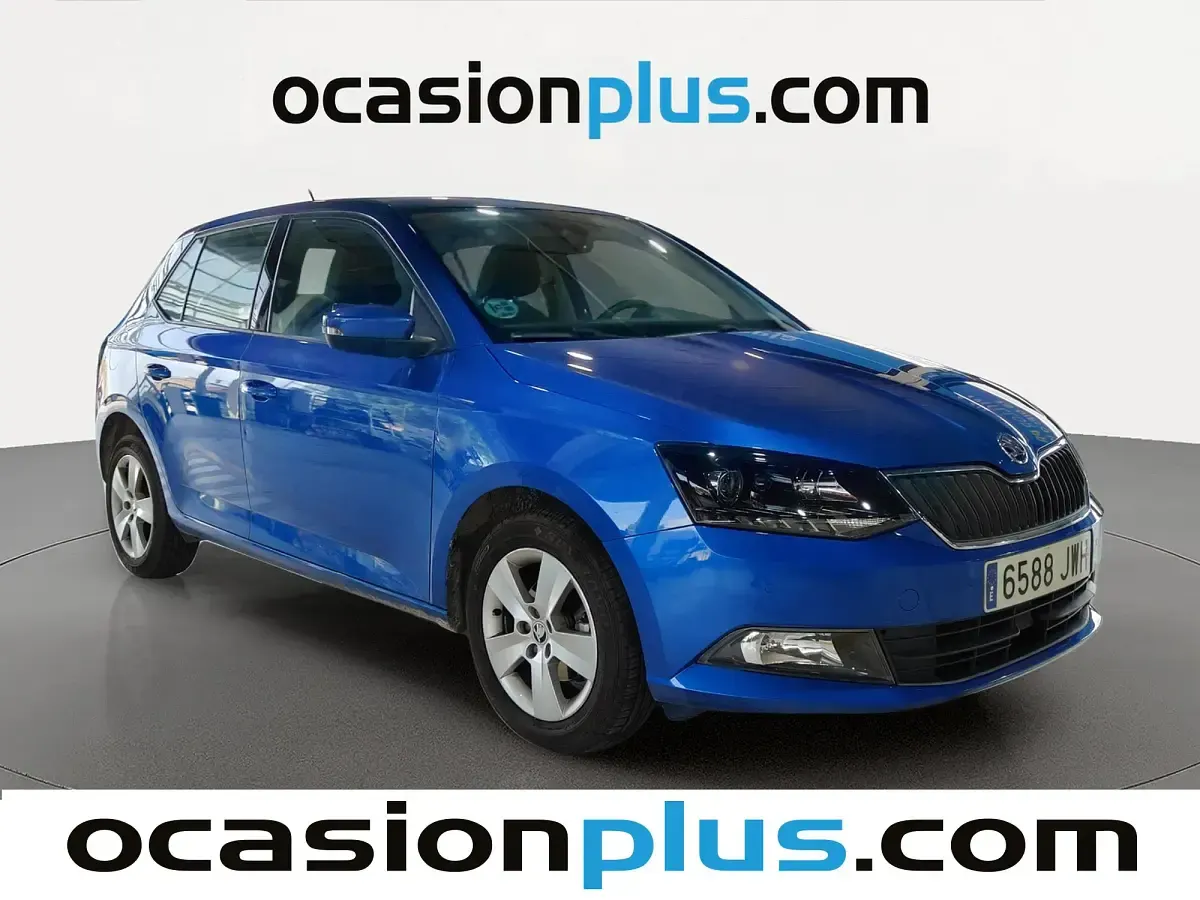 Usado Skoda Fabia 90 CV (66 kW) 2017 Azul Utilitario