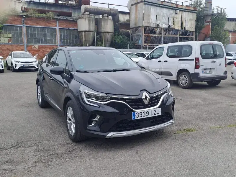 Usado Renault Captur Zen 90 CV (66 kW) 2022 Negro SUV