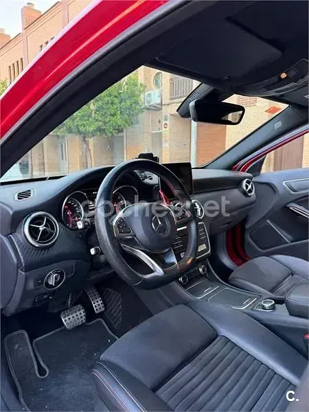 Usado Mercedes A200 AMG line 136 CV (100 kW) 2017 Rojo Utilitario