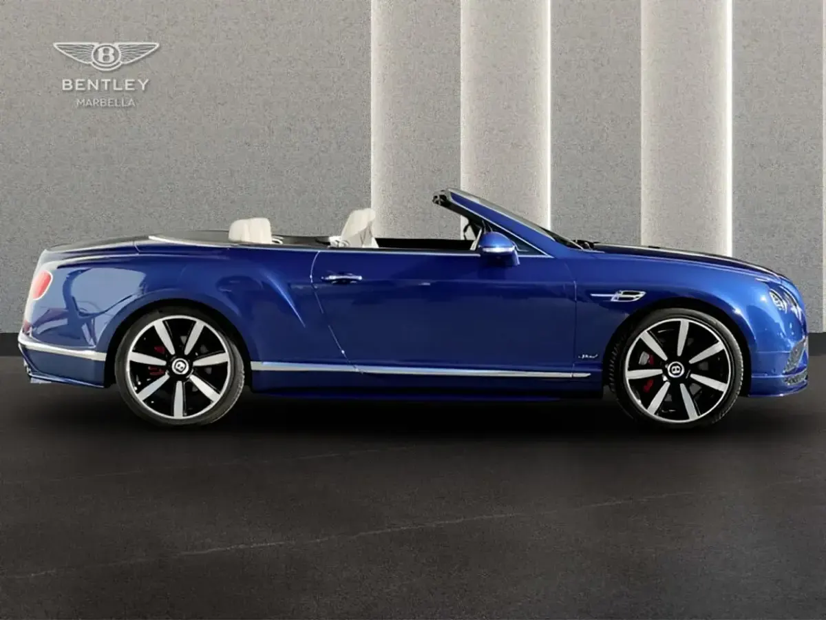 Usado Bentley Continental GT Convertible 642 CV (472 kW) 2018 Azul metalizado Descapotable
