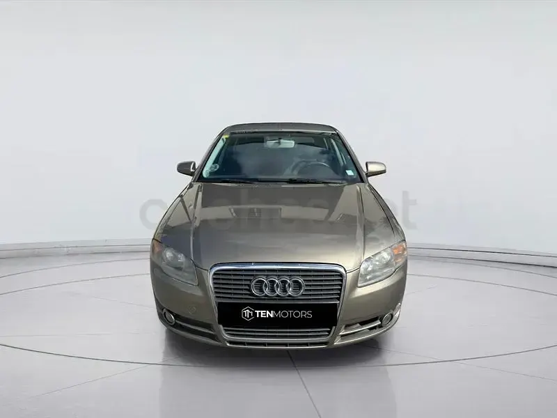 Usado Audi A4 Ambiente 115 CV (84 kW) 2007 Gris / plata Berlina