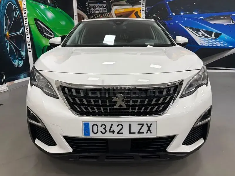 Usado Peugeot 3008 Active 120 CV (88 kW) 2018 Blanco SUV