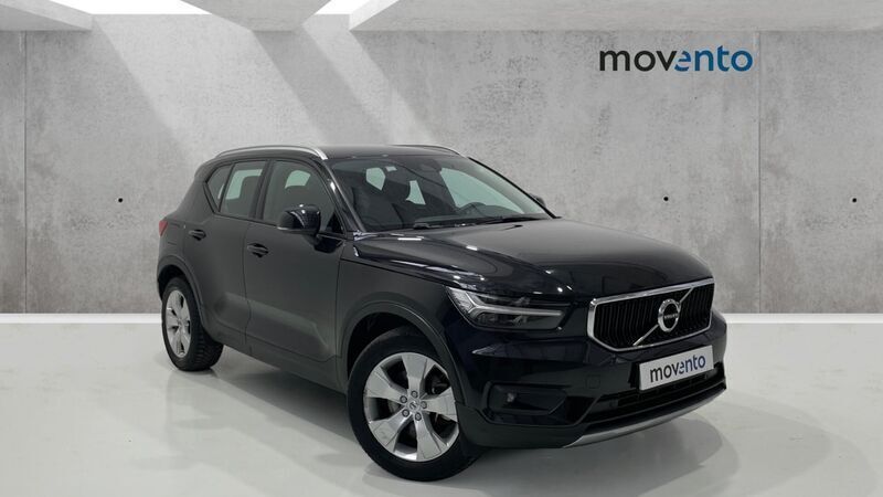 Negro Usado 2021 Volvo XC40 Momentum SUV | 28.990 € (Precio justo) - Imagen 1/4