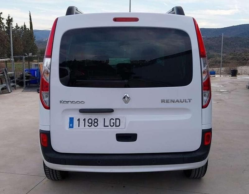 Usado Renault Kangoo LIMITED 95 CV (69 kW) 2020 Blanco Monovolumen