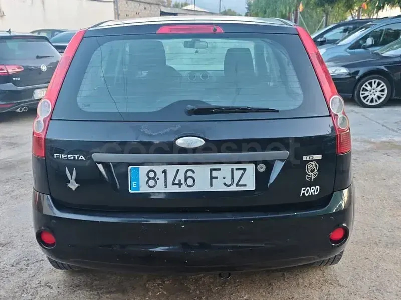 Usado Ford Fiesta Ambiente 68 CV (50 kW) 2006 Azul Utilitario