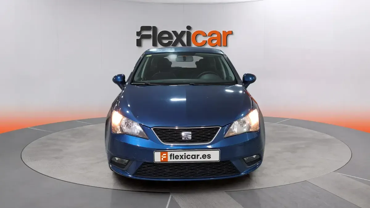 Usado Seat Ibiza Reference 90 CV (66 kW) 2016 Azul Berlina