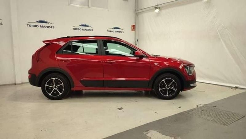 Usado Kia Niro 143 CV (105 kW) 2024 Rojo SUV