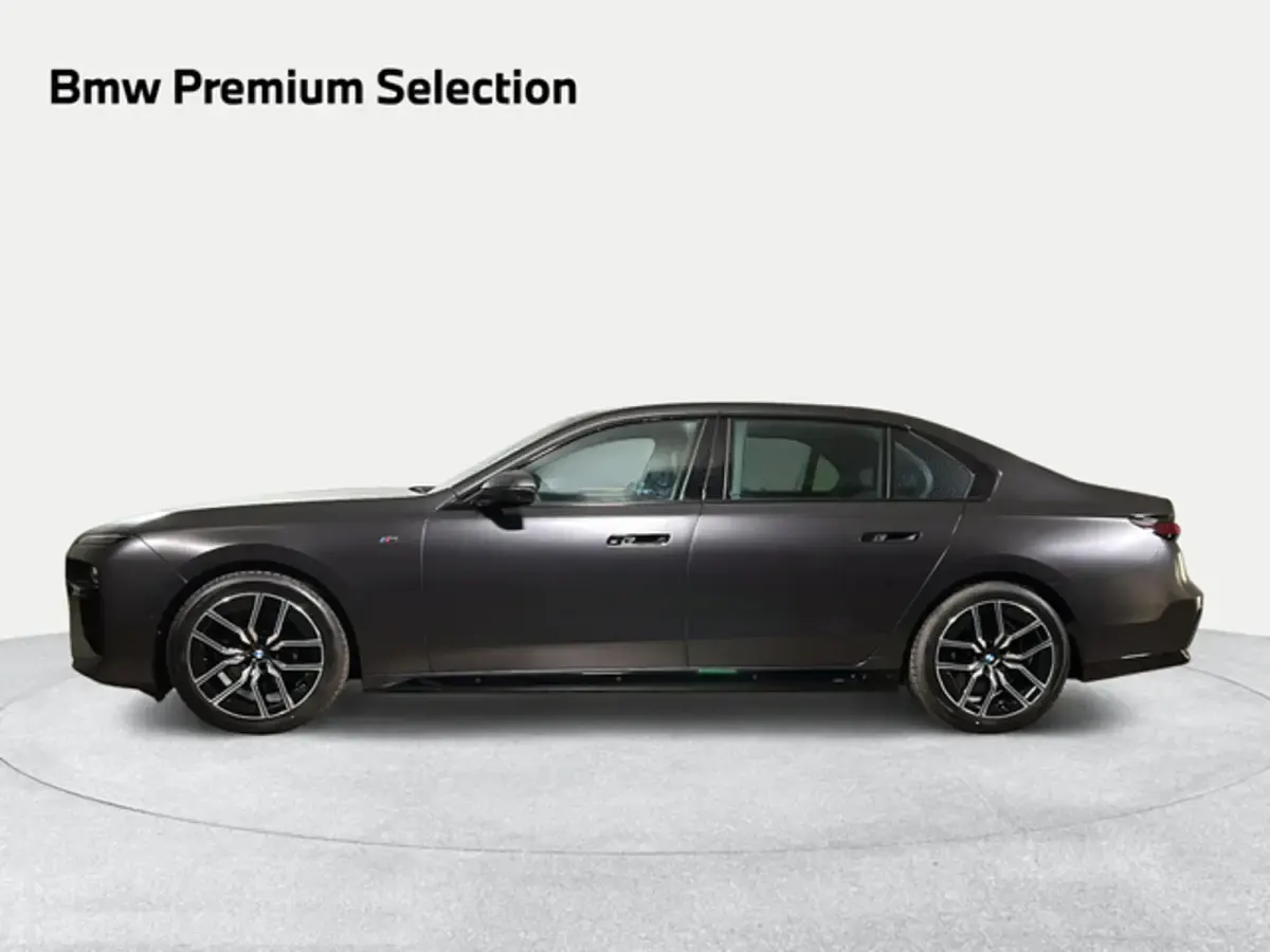 Usado BMW 740 Comfort Edition 299 CV (219 kW) 2024 Gris Berlina