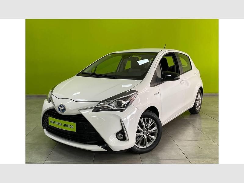 Usado Toyota Yaris Active 100 CV (73 kW) 2020 Blanco