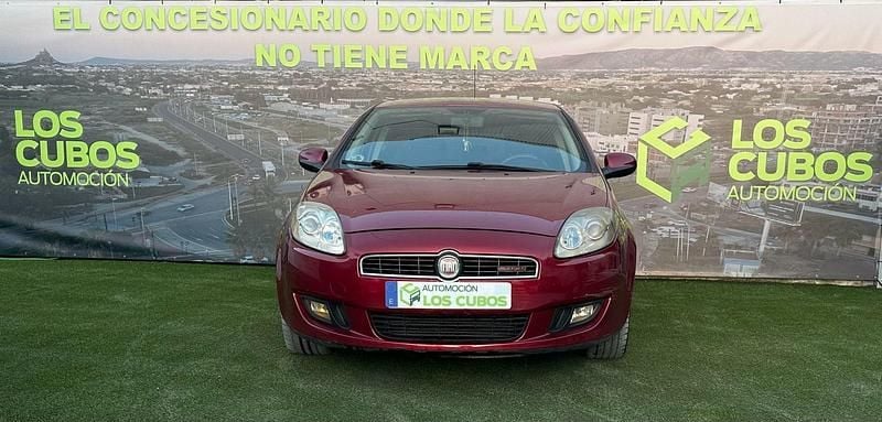 Usado Fiat Bravo Sport 150 CV (110 kW) 2007 Maroon Utilitario