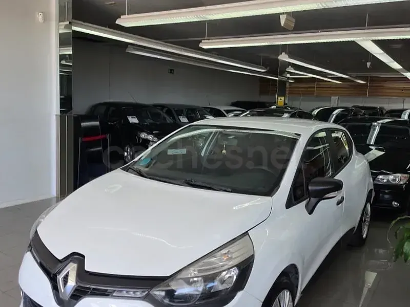 Usado Renault Clio IV Business 75 CV (55 kW) 2017 Blanco Berlina
