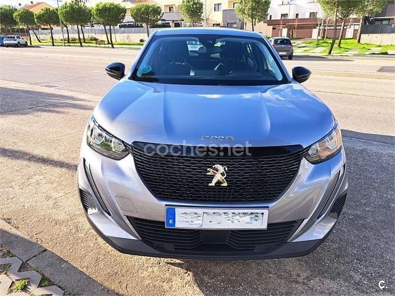 Usado Peugeot 2008 Active 100 CV (73 kW) 2022 Blanco SUV