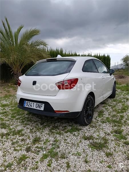 Usado Seat Ibiza SC Stylance 85 CV (62 kW) 2009 Blanco Utilitario