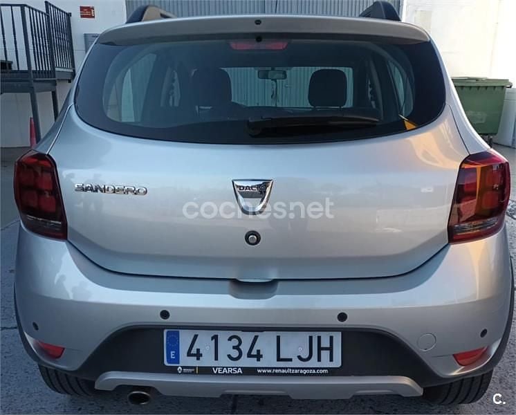 Usado Dacia Sandero 100 CV (73 kW) 2020 Gris / plata Berlina
