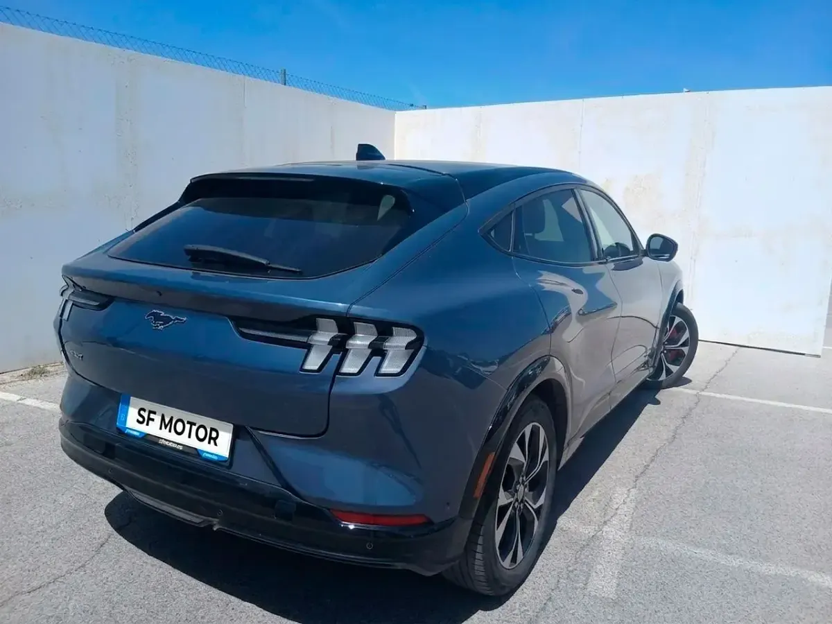 Usado Ford Mustang Mach-E 257 kW (350 CV) 2022 Azul SUV