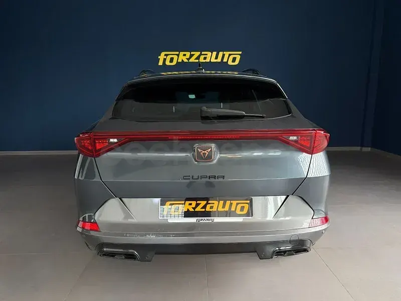 Usado Cupra Formentor 204 CV (150 kW) 2021 Gris / plata SUV