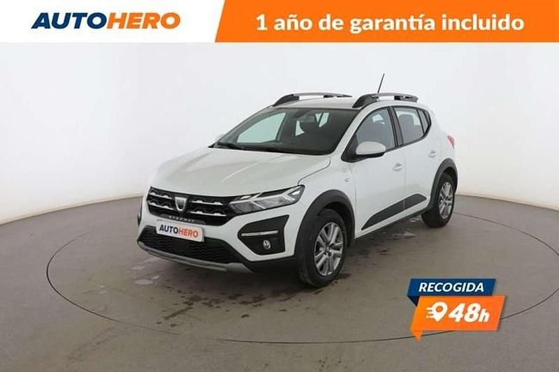 Usado Dacia Sandero Comfort 91 CV (66 kW) 2021 Blanco Utilitario