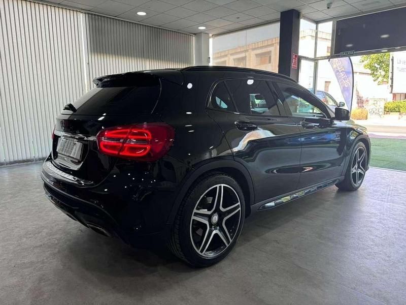 Usado Mercedes GLA220 AMG line 177 CV (130 kW) 2015 Negro SUV