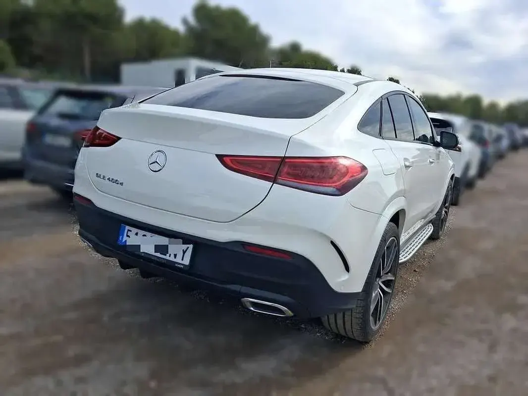 Käytetty Mercedes GLE400 330 HP (242 kW) 2021 Valkoinen Katumaasturi