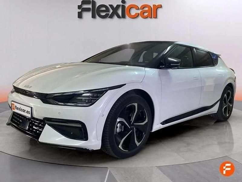 Begagnad Kia EV6 Air 167 kW (228 HK) 2023 Vit SUV