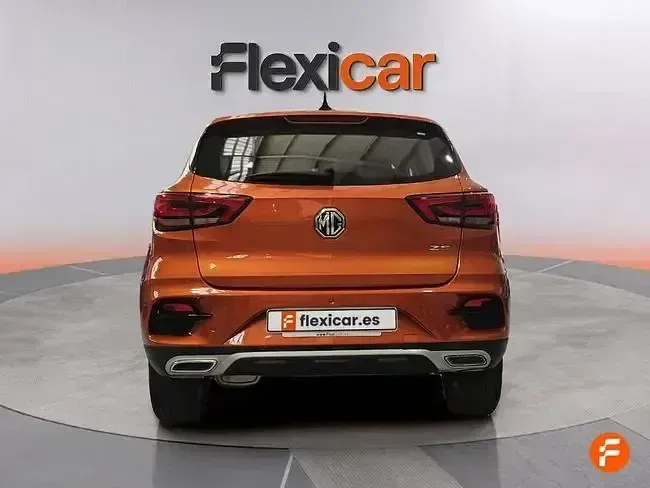 Usado MG ZS Comfort 106 CV (77 kW) 2023 Naranja SUV