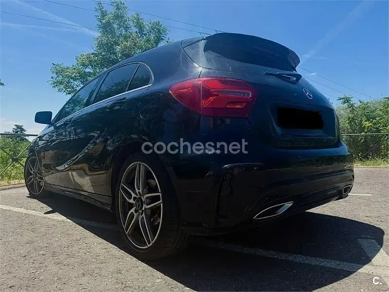 Usado Mercedes A200 AMG line 136 CV (100 kW) 2016 Negro Utilitario