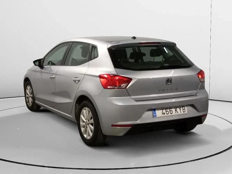 Usado Seat Ibiza Style Plus 80 HP (58 kW) 2019 Cinzento Citadino