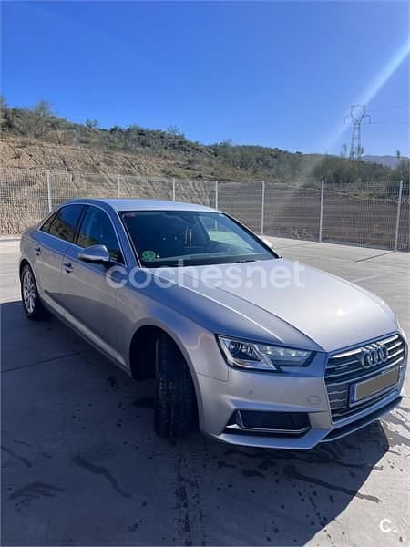 Usado Audi A4 Premium 190 CV (139 kW) 2019 Gris / plata Berlina