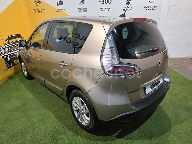 Usado Renault Scénic III Dynamique 110 CV (80 kW) 2013 Beige Monovolumen