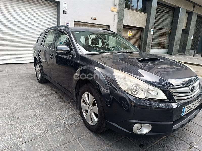Usado Subaru Legacy 150 CV (110 kW) 2010 Negro Familiar