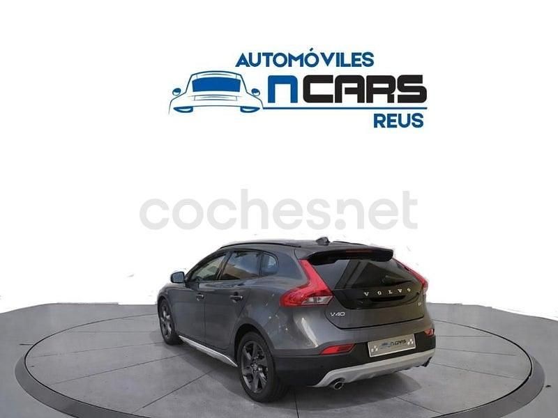 Usado Volvo V40 CC Summum 150 CV (110 kW) 2014 Gris / plata Familiar