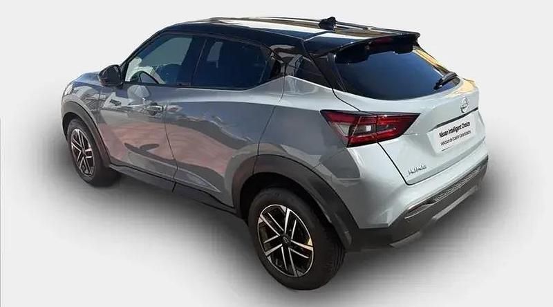 Usado Nissan Juke N-Connecta 114 CV (83 kW) 2024 Katana grey black metalizado SUV