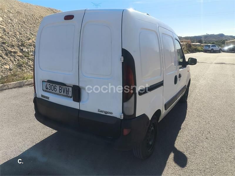 Usado Renault Kangoo 105 CV (77 kW) 2009 Blanco Monovolumen