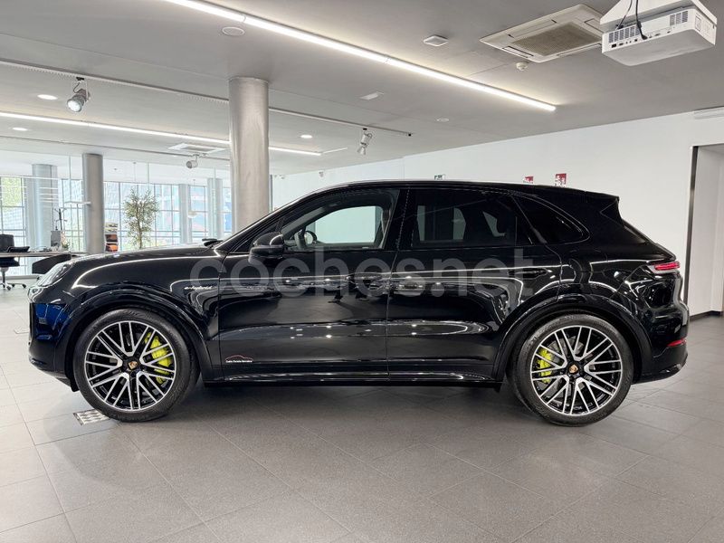 Usado Porsche Cayenne 470 CV (345 kW) 2025 Negro SUV