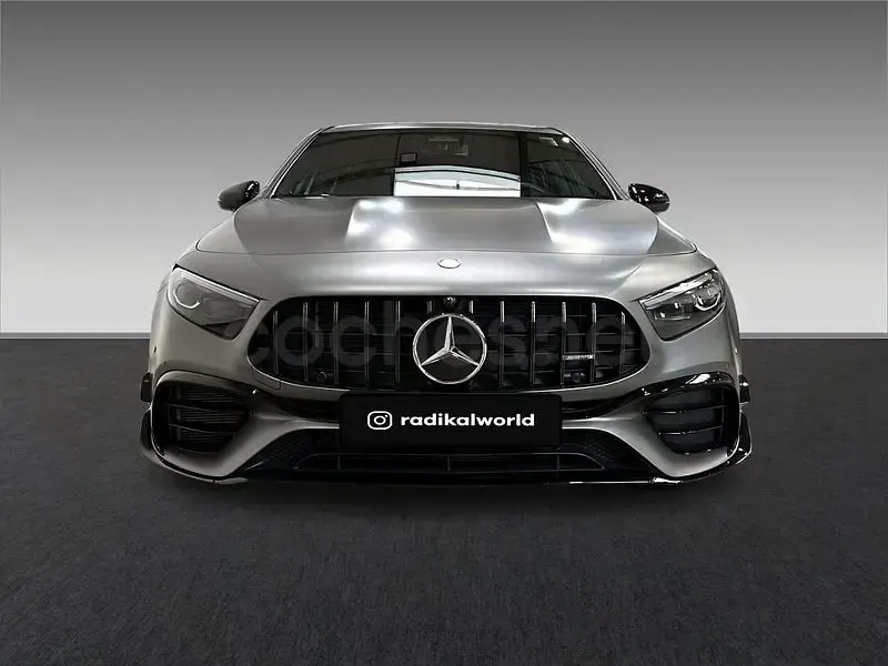 Usado Mercedes A45 AMG 421 CV (309 kW) 2024 Gris / plata Utilitario