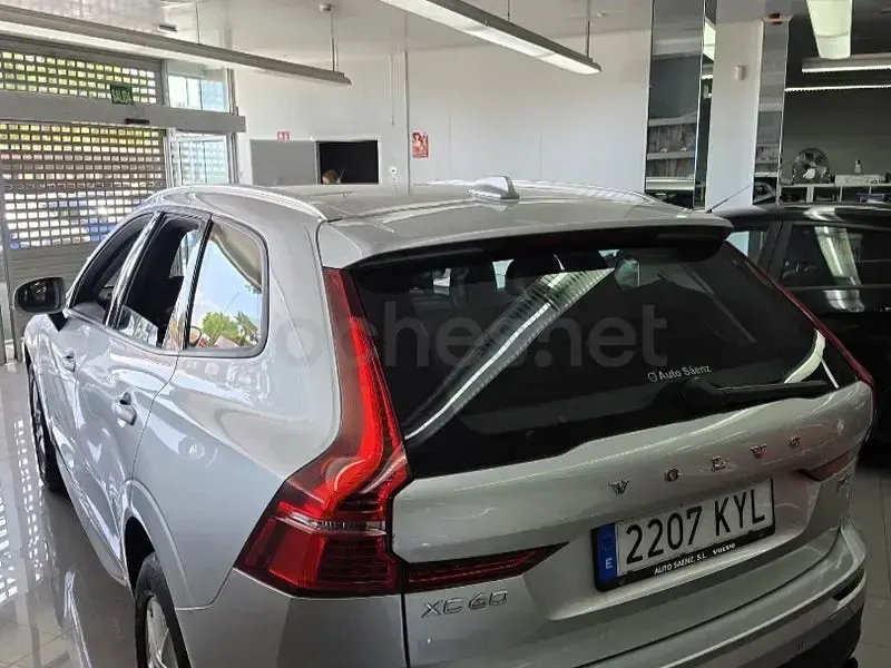 Usado Volvo XC60 Momentum 197 CV (144 kW) 2019 Gris / plata SUV