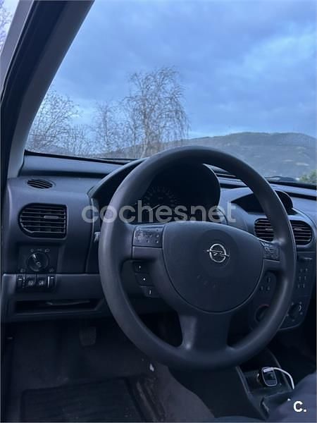 Usado Opel Corsa Comfort 75 CV (55 kW) 2001 Gris / plata Berlina