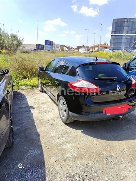 Usado Renault Mégane Expression 90 CV (66 kW) 2012 Negro Berlina