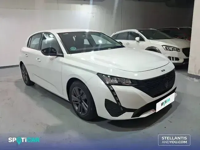 Usado Peugeot 308 Active 130 CV (95 kW) 2022 Blanco Berlina