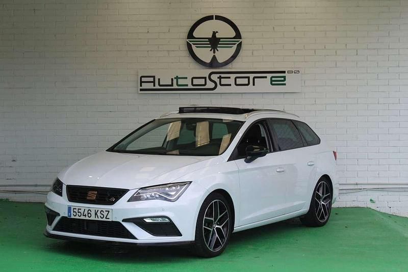 Usado Seat Leon ST FR 189 CV (139 kW) 2019 Blanco Familiar