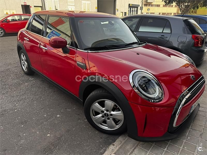 Usado Mini ONE 102 CV (75 kW) 2021 Rojo Utilitario