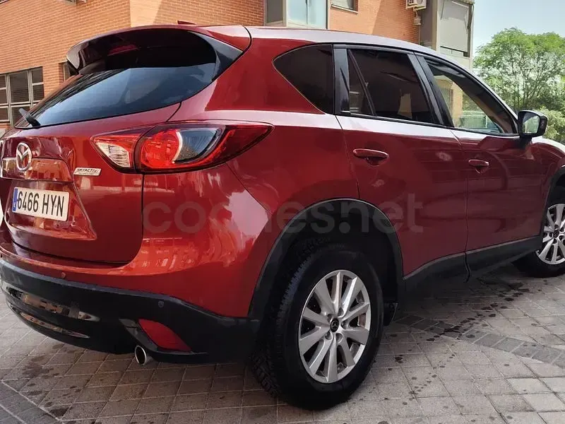 Usado Mazda CX-5 Luxury 150 CV (110 kW) 2014 Granate SUV
