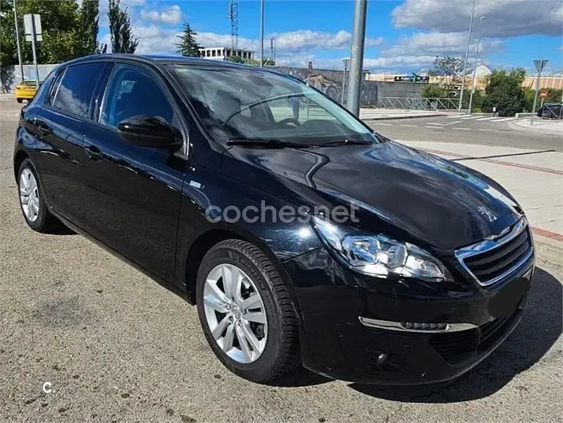 Usado Peugeot 308 Style 130 CV (95 kW) 2016 Negro Berlina