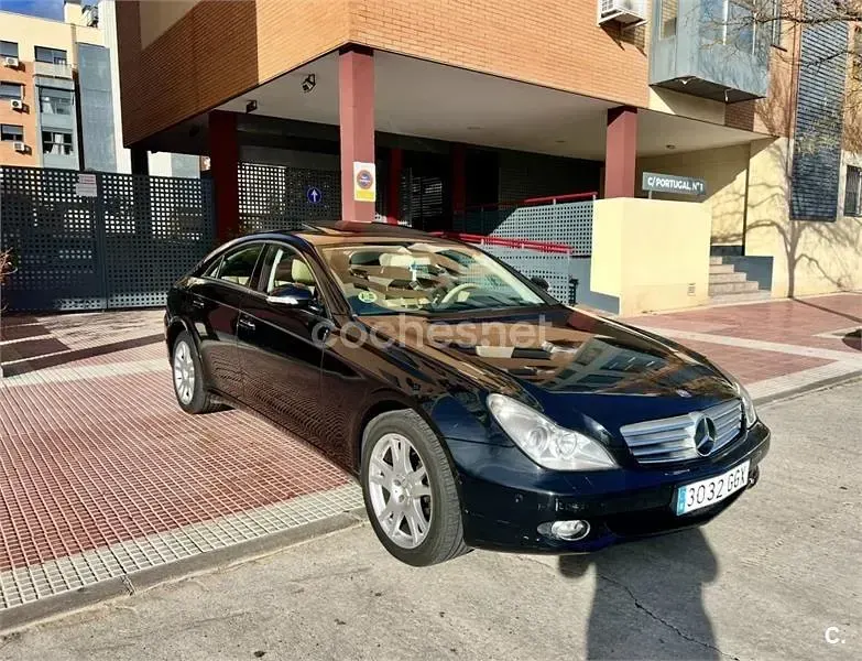 Usado Mercedes CLS320 224 CV (164 kW) 2008 Negro Coupe