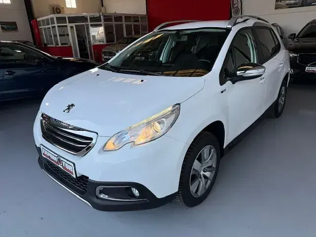 Usado Peugeot 2008 Access 82 CV (60 kW) 2016 Blanco SUV