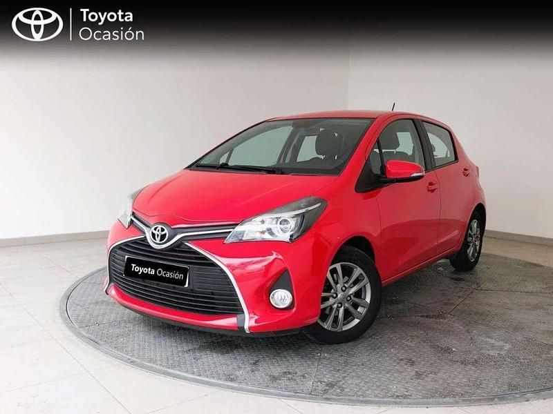 Rojo Usado 2015 Toyota Yaris Active Berlina | 10.900 € (Precio justo) - Imagen 1/4