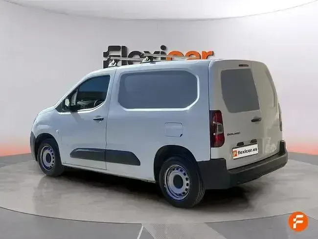 Usado Citroën Berlingo 76 CV (55 kW) 2019 Blanco Monovolumen